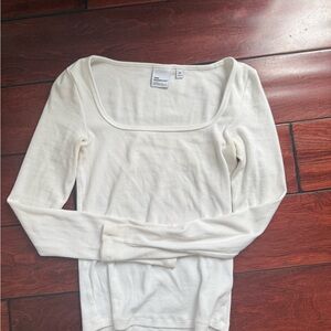 Aritzia Women's White Long Sleeve Top